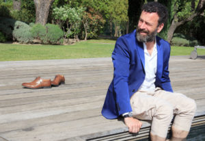 Modelo con reloj setado en el borde de la piscina en la jornada de presentación de la nueva colección de la marca de relojes de alta gama NOMOS Glashütte de origen alemán fundada en 1990. Presentó junto a la joyería Wempe en Madrid 16 nuevos relojes de la serie Aqua. En una espectacular casa se reunieron caras tan conocidas como las de Eloy Azorín, Miguel Carrizo o Anna Ponsa. Reportaje de Andrea Aragón