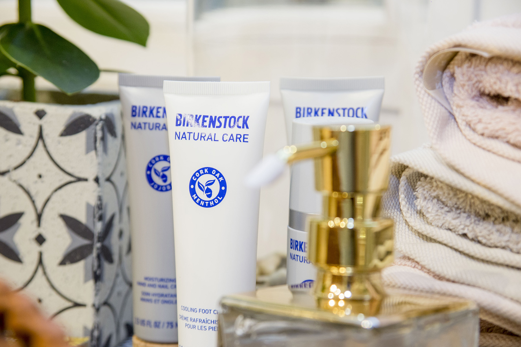 Presentación de los productos de Birkenstock Natural Skin Care en Madrid, nueva línea cosmética de Birkenstock. Reportaje de Andrea Aragón con productos de calidad