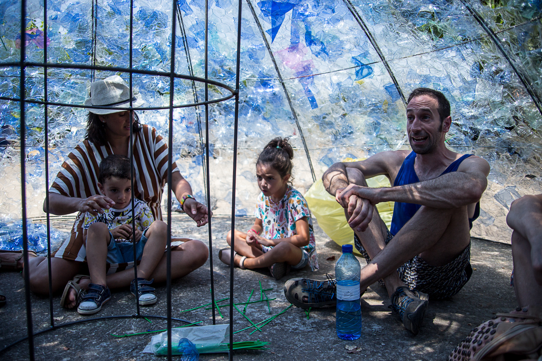 Jorge en el interior del meteorito.