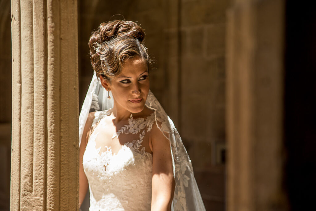 Lorena posa frente a la cámara.